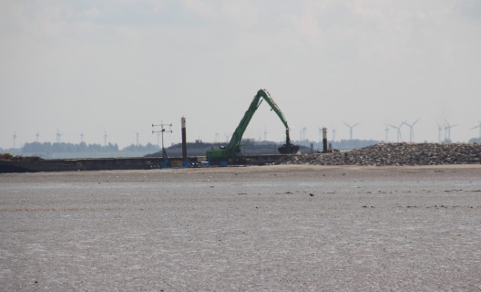 Elzinga Cargo Facilities B.V. begonnen met werkzaamheden voor vogelbroedeiland.