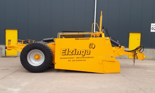 Elzinga Loon- en Grondverzet ruilt Megadozer om voor GIGA-dozerbak