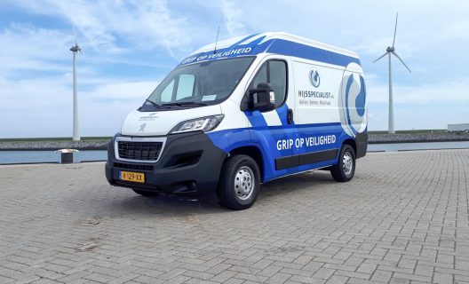 Met trots presenteert Hijsspecialist.nl de nieuwste bus