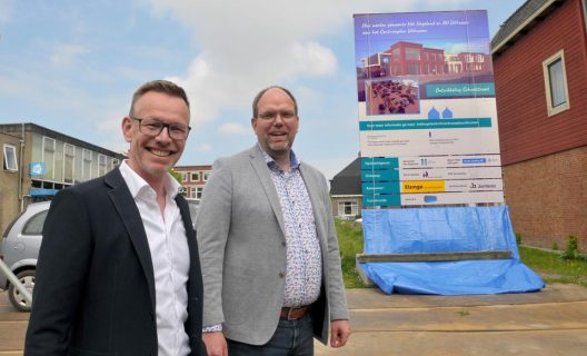 Bouwbord Schoolstraat Uithuizen onthuld